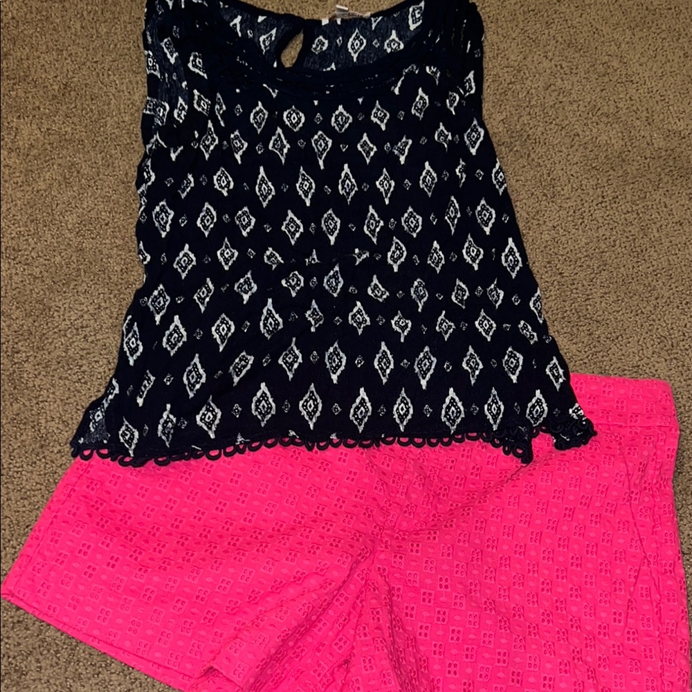Skies are Blue Tank and NWT Banana republic shirts size 8‎